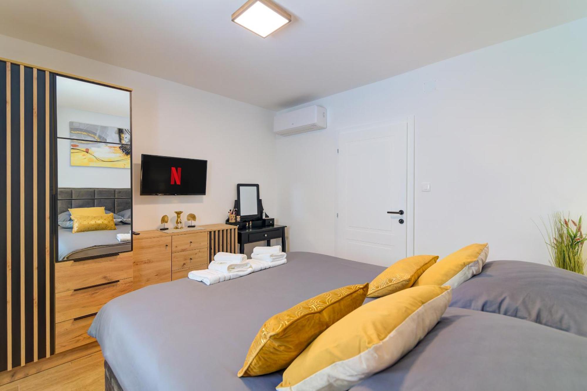 Apartman Mia Senj  Bagian luar foto